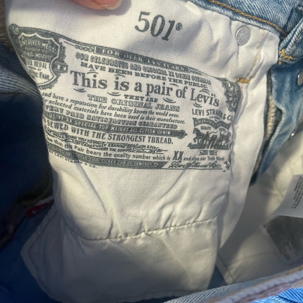 Levi's 501 Denim Shorts - Picture 3 of 5